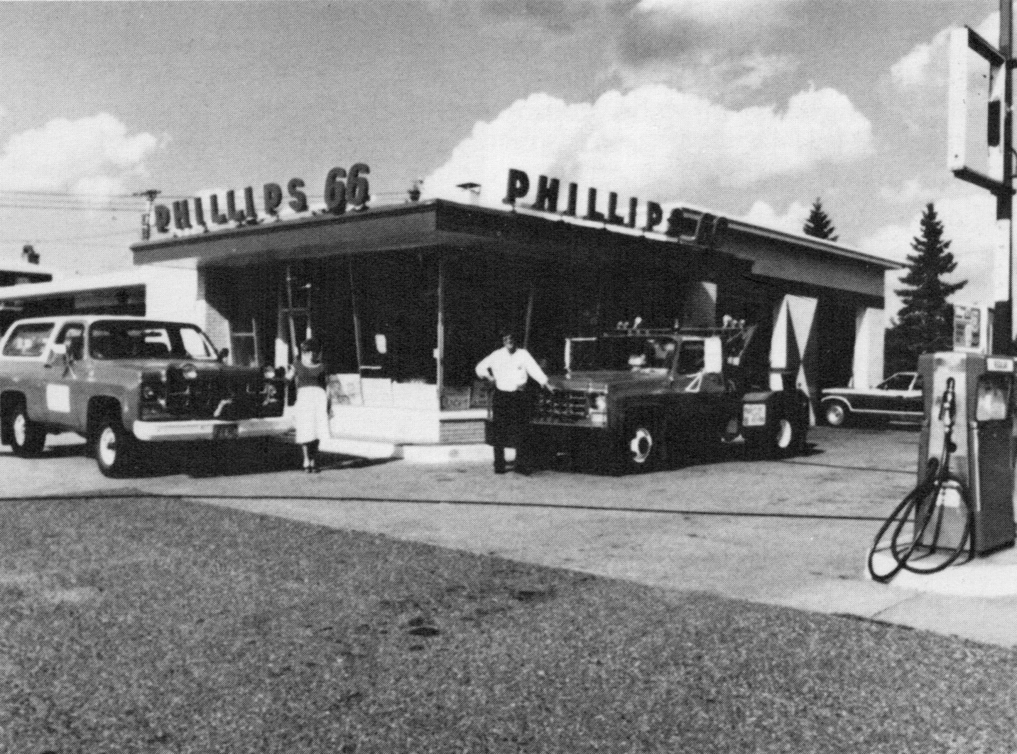 Then & Now Charlton & Wentworth West St. Paul Reader